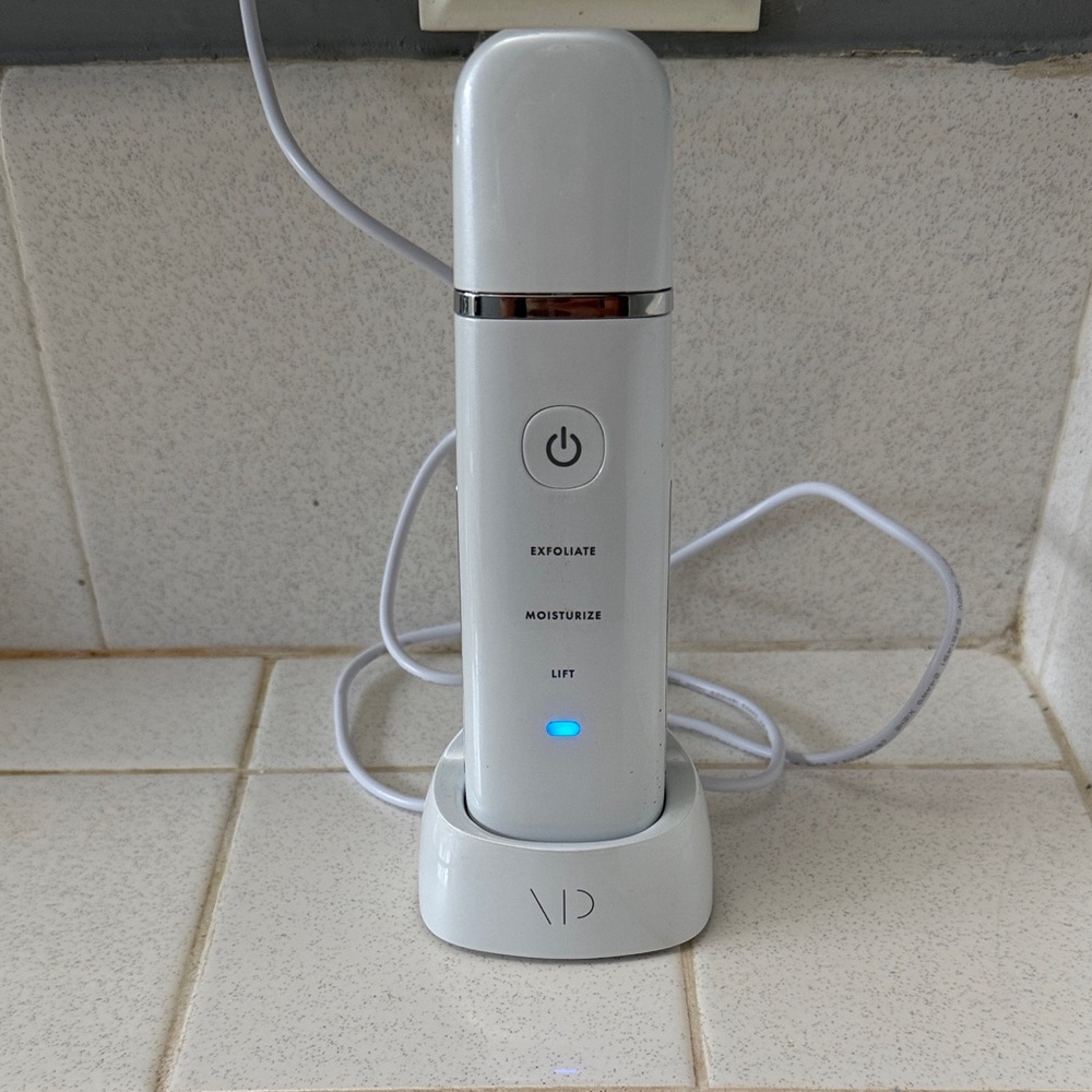 Vanity Planet Essia Ultrasonic Lifting & Exfoliating Wand